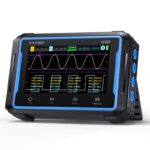 Osciloscopio automotriz FNIRSI 2C53P mostrando señales en pantalla táctil