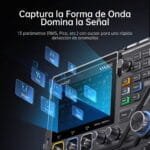 Interfaz gráfica del osciloscopio de sobremesa FNIRSI 2D15P mostrando la función de captura de forma de onda y el análisis de 13 parámetros simultáneos, como RMS y Pico, para la rápida detección de anomalías en la señal