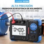 Probador de resistencia de aislamiento de alta precisión FNIRSI en funcionamiento, destacando su voltaje de salida de 2500V y medición de hasta 200GΩ